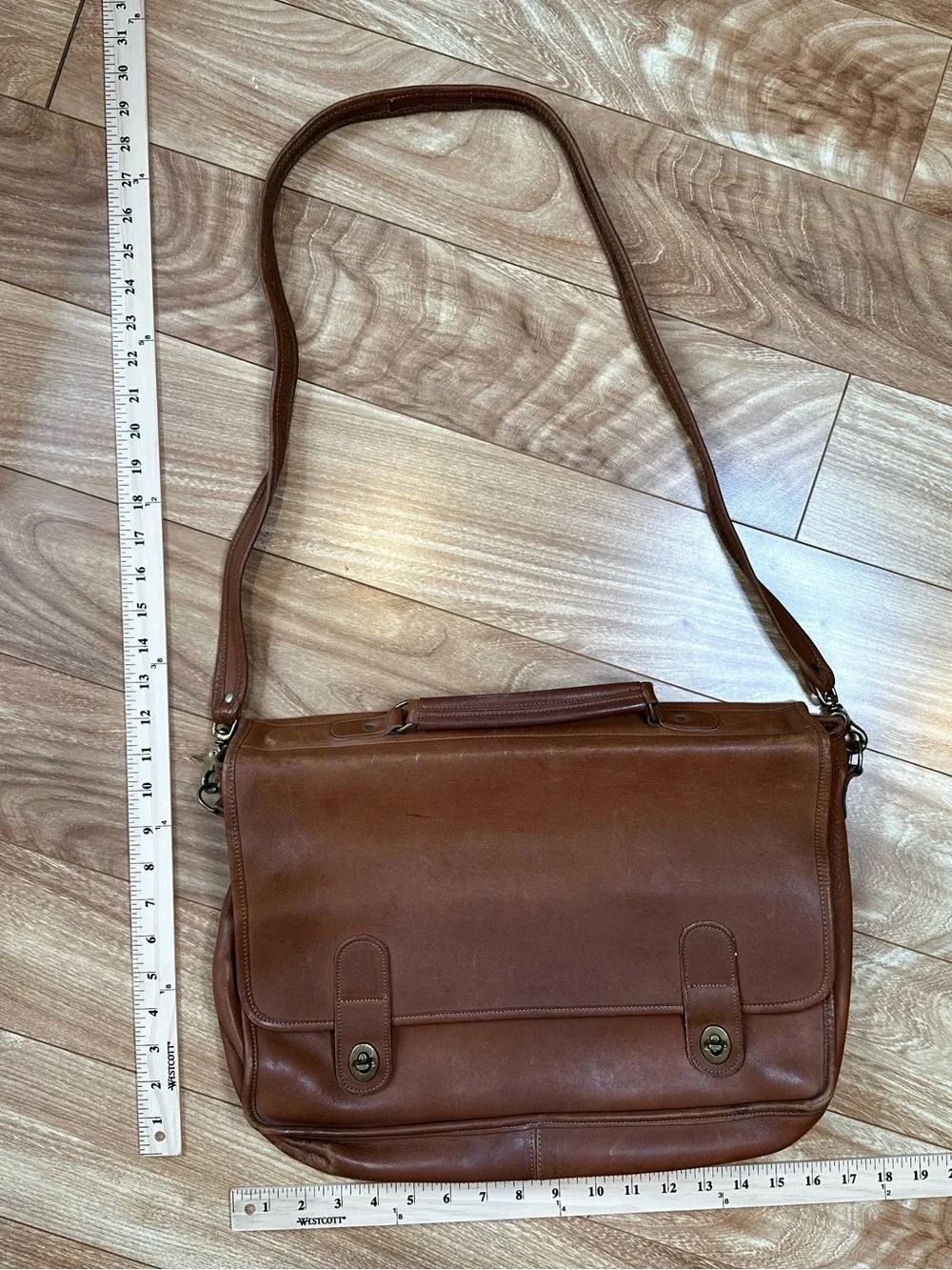 Vintage Laura USA Brown Leather Briefcase Messenger Bag Solid Brass 17” Made USA